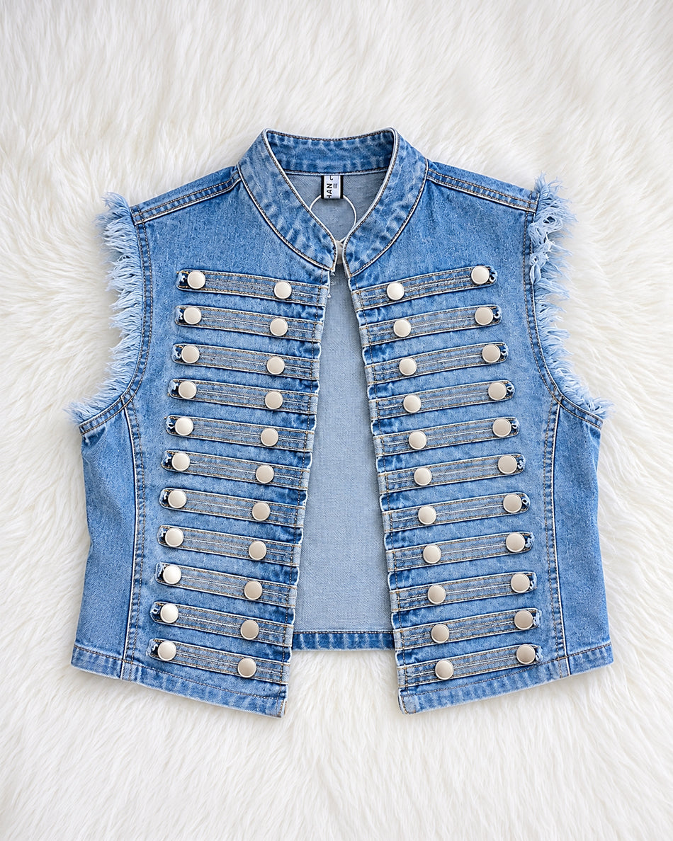 Cut sleeves jaket