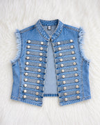 Cut sleeves jaket
